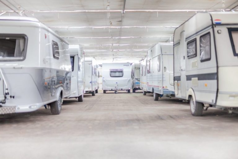 Woudrichem caravanstalling